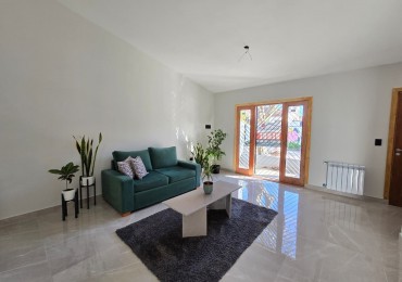 Casa en ph 3 ambientes con cochera
